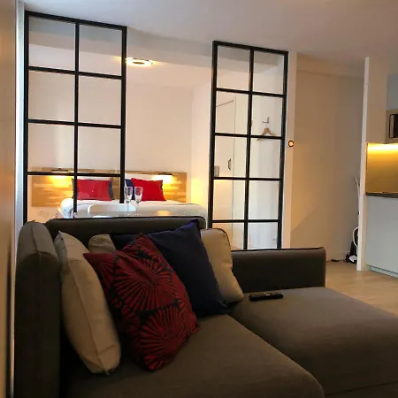 Les Rochelais Apartment *